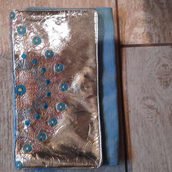 clutches - Picture 3 of 4